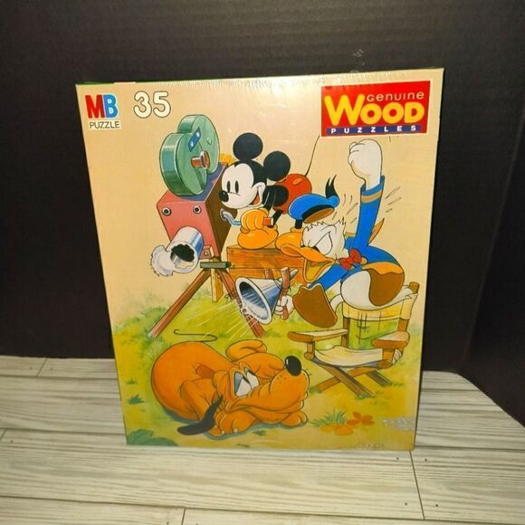 Milton Bradley Walt Disney Vintage Wood Puzzle 1982 Mickey Mouse Donald Duck - Picture 1 of 8